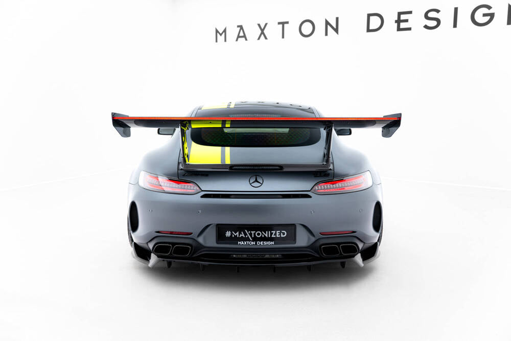 Carbon Heckspoiler mit LED-Licht für Mercedes-AMG GTR C190 Facelift von Maxton Design