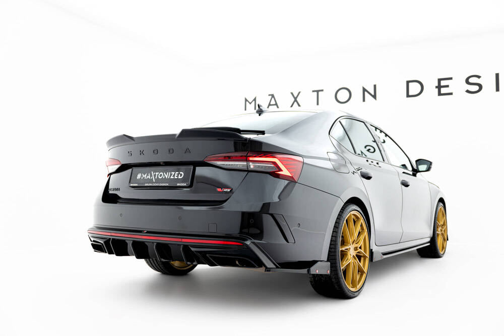 Seitliche Heck Diffusor Erweiterung V.2 mit Flaps für Skoda Octavia RS MK4 Facelift von Maxton Design