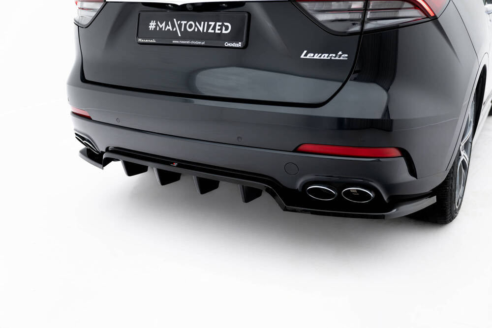 Zentraler Hinterer Splitter für Maserati Levante GT Mk1 Facelift von Maxton Design