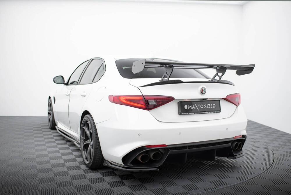 Carbon Heckspoiler für Alfa Romeo Giulia Quadrifoglio von Maxton Design