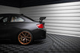 Carbon Heckspoiler mit Aufnahme außen und LED-Licht für BMW M2 F87 von Maxton Design