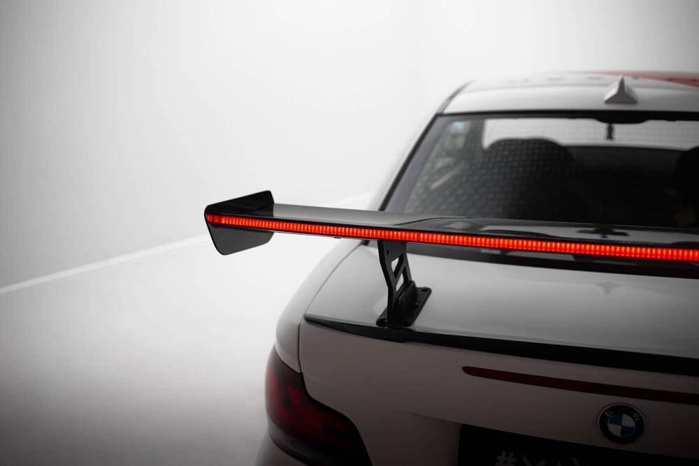 Carbon Heckspoiler V.2 mit LED für BMW 1M Coupe E82 von Maxton Design