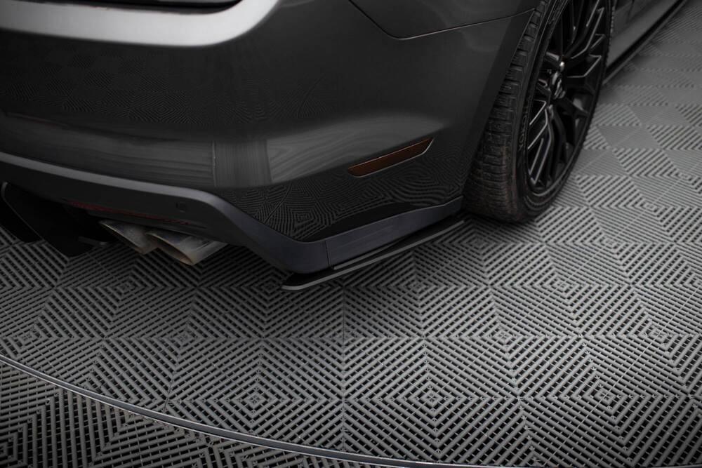 Seitliche Heck Diffusor Erweiterung Street Pro für Ford Mustang GT MK6 von Maxton Design