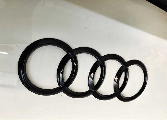 Original Audi Black Edition Ringe Logo Schwarz glänzend Heck